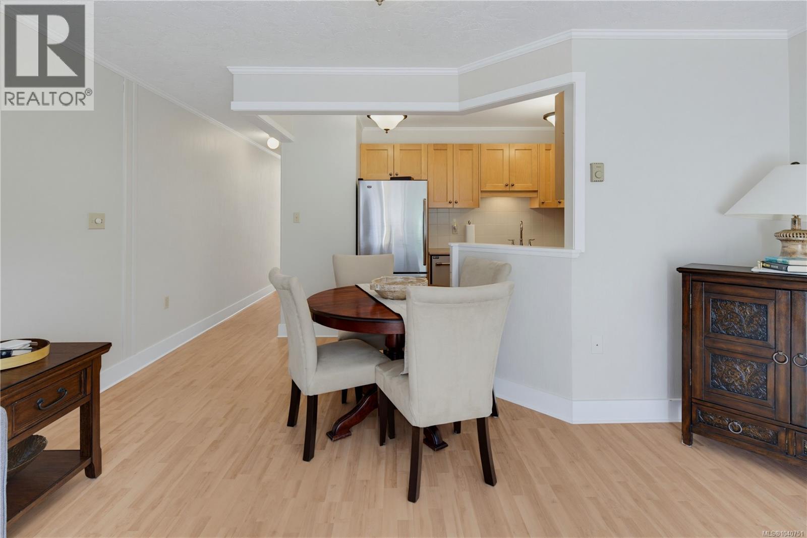 #24 2070 Amelia Ave - 11