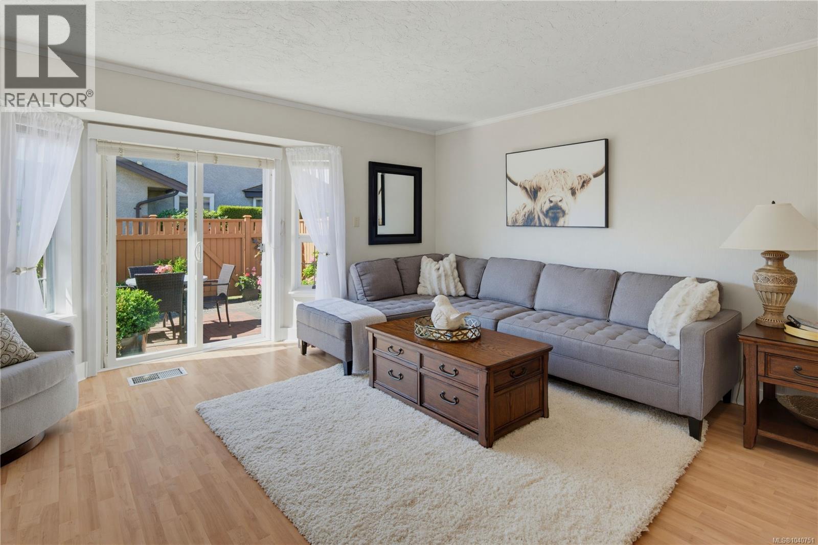 #24 2070 Amelia Ave - 14