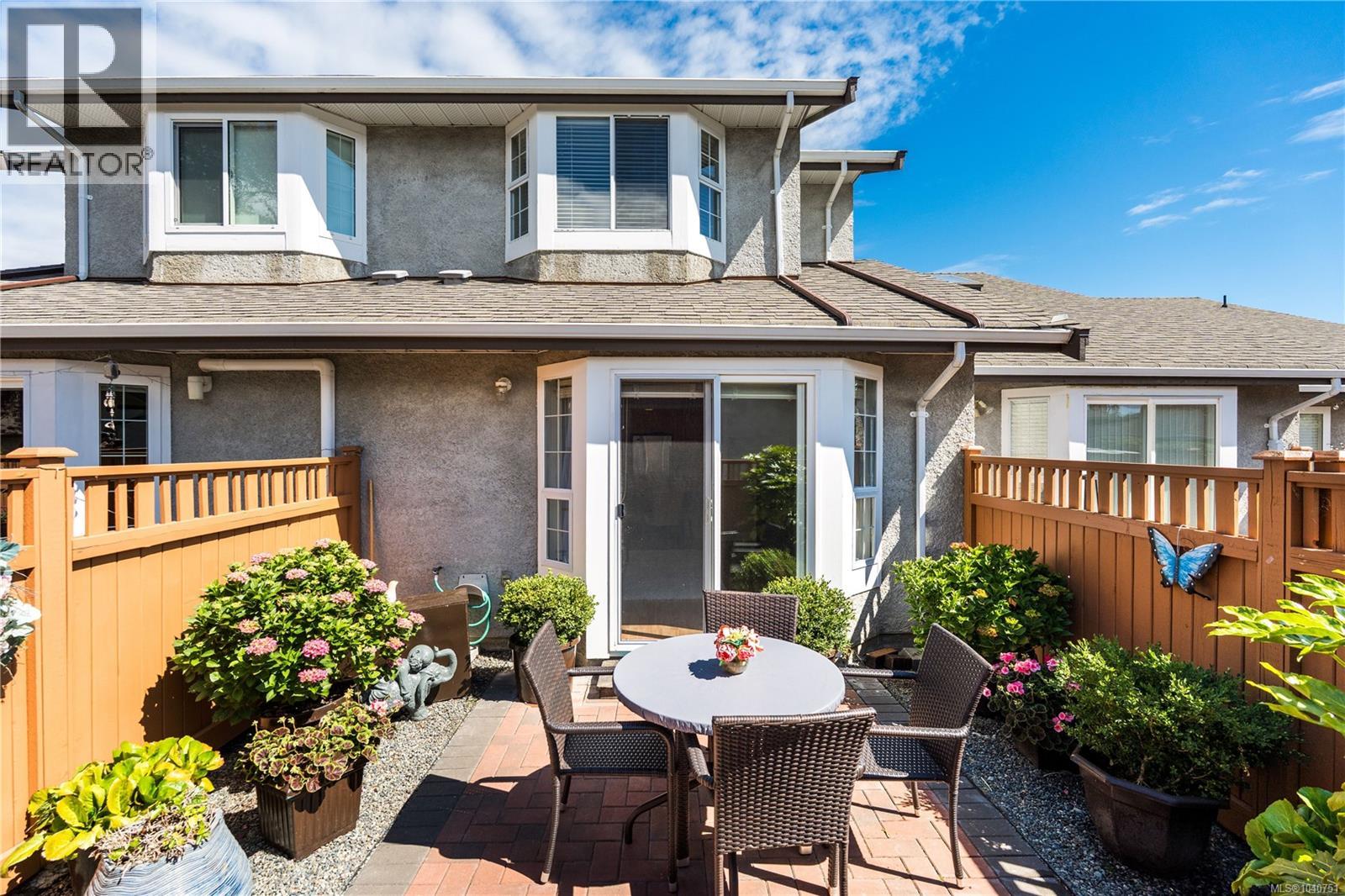 #24 2070 Amelia Ave - 16