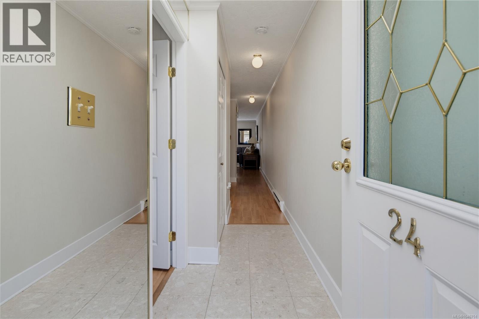#24 2070 Amelia Ave - 2