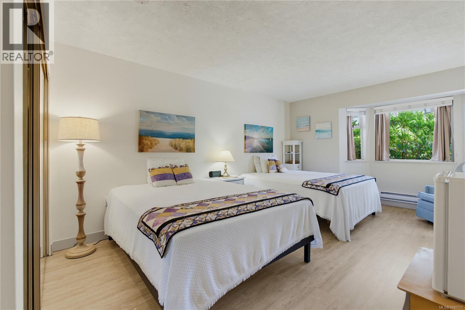#24 2070 Amelia Ave - 29