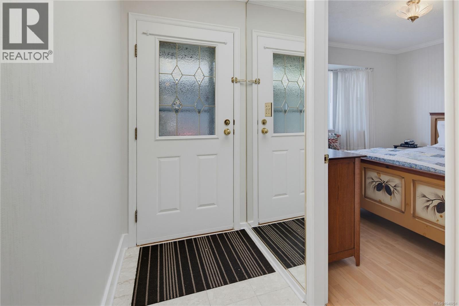 #24 2070 Amelia Ave - 3