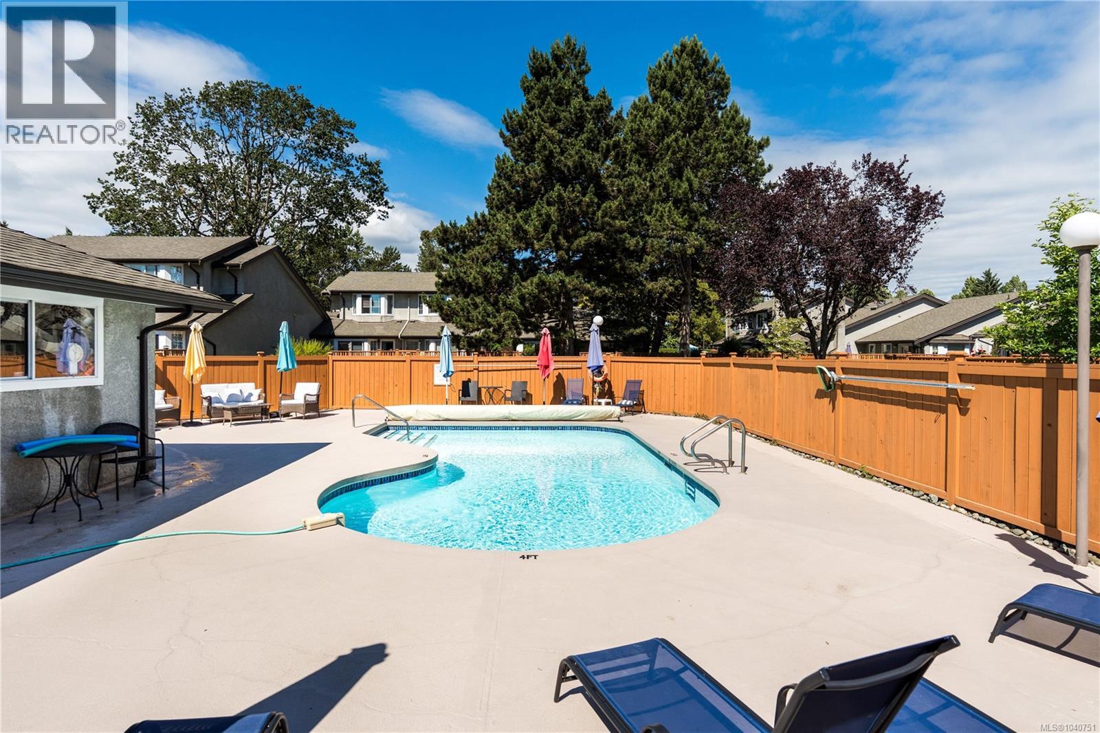 #24 2070 Amelia Ave - 37