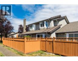24 2070 Amelia Ave, Sidney, BC V8L4X6 Photo 25