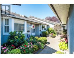 24 2070 Amelia Ave, Sidney, BC V8L4X6 Photo 40