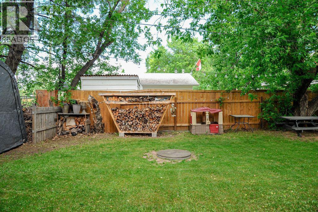 4710 47 Street — photo 33