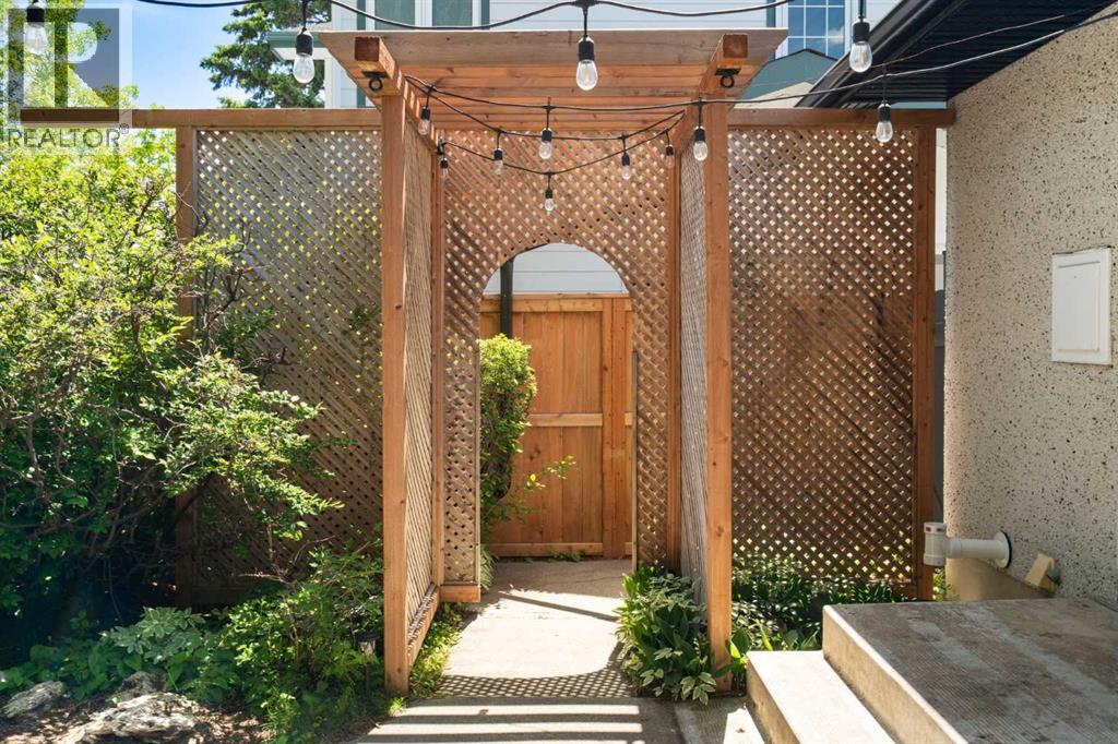 5032 Vanstone Crescent NW — photo 32