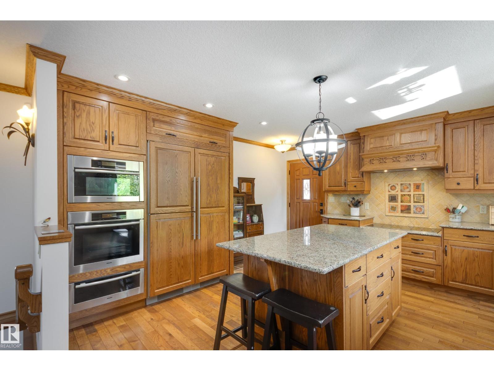 7216 103 AV NW — photo 29
