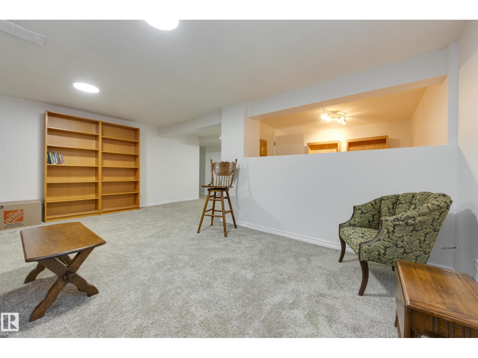 7216 103 AV NW — photo 47