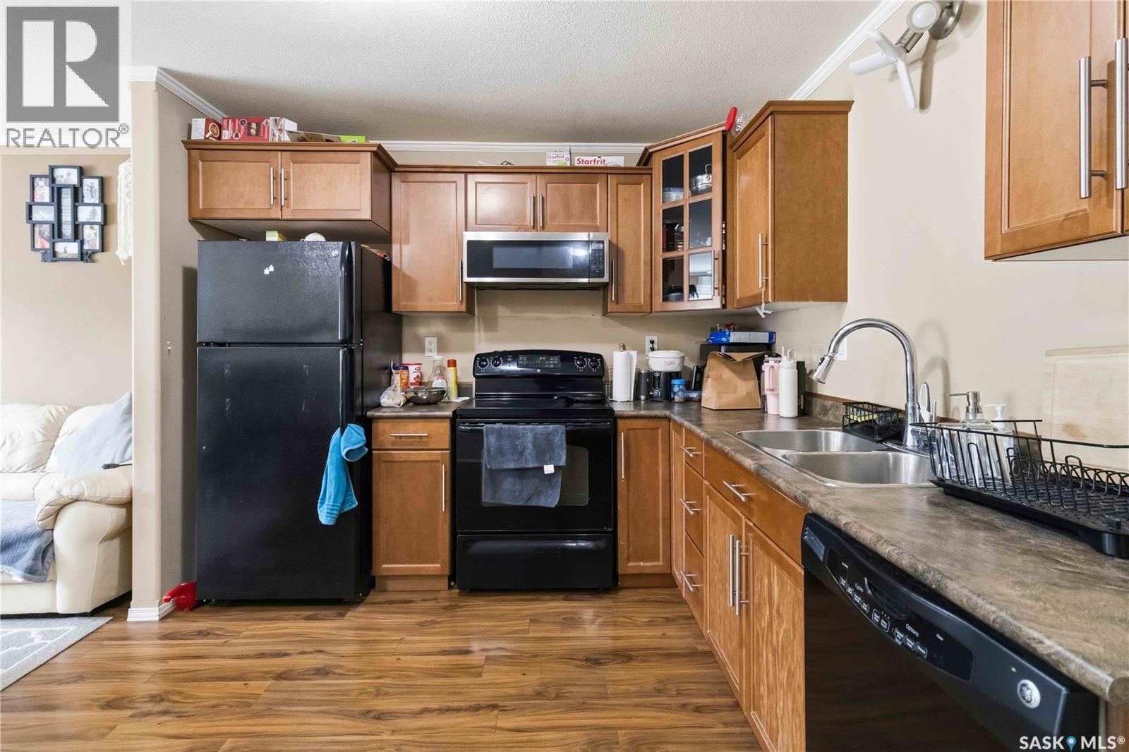 #807 110 Shillington CRESCENT - 18