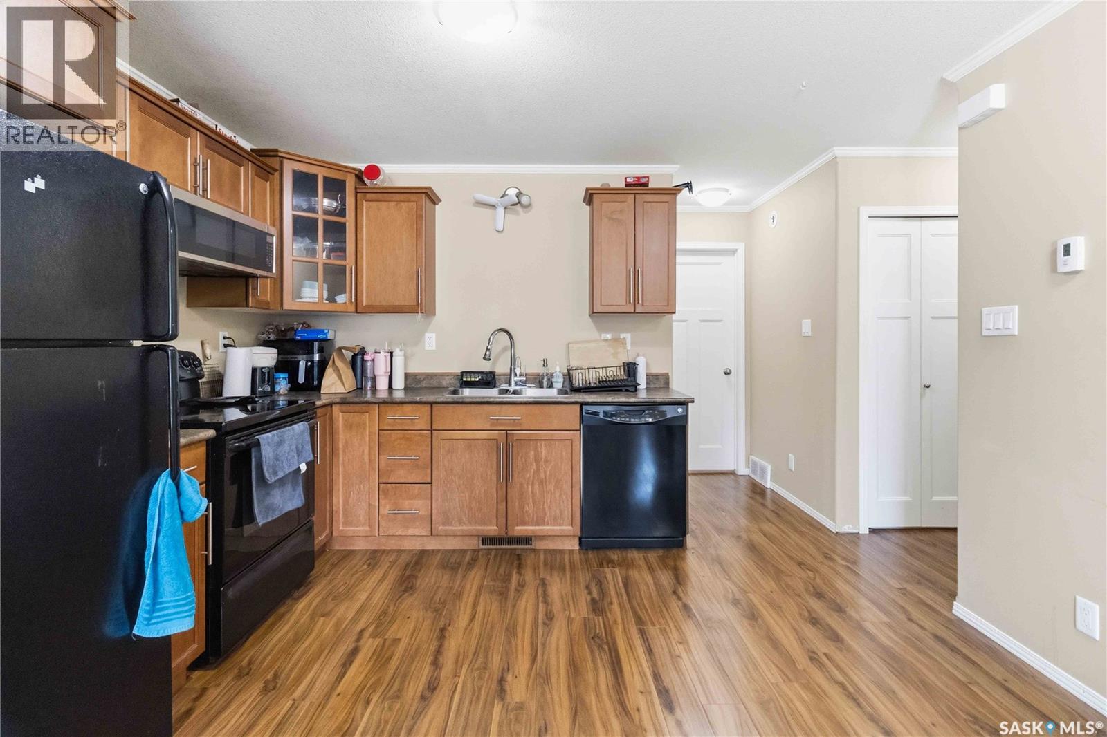 #807 110 Shillington CRESCENT - 19
