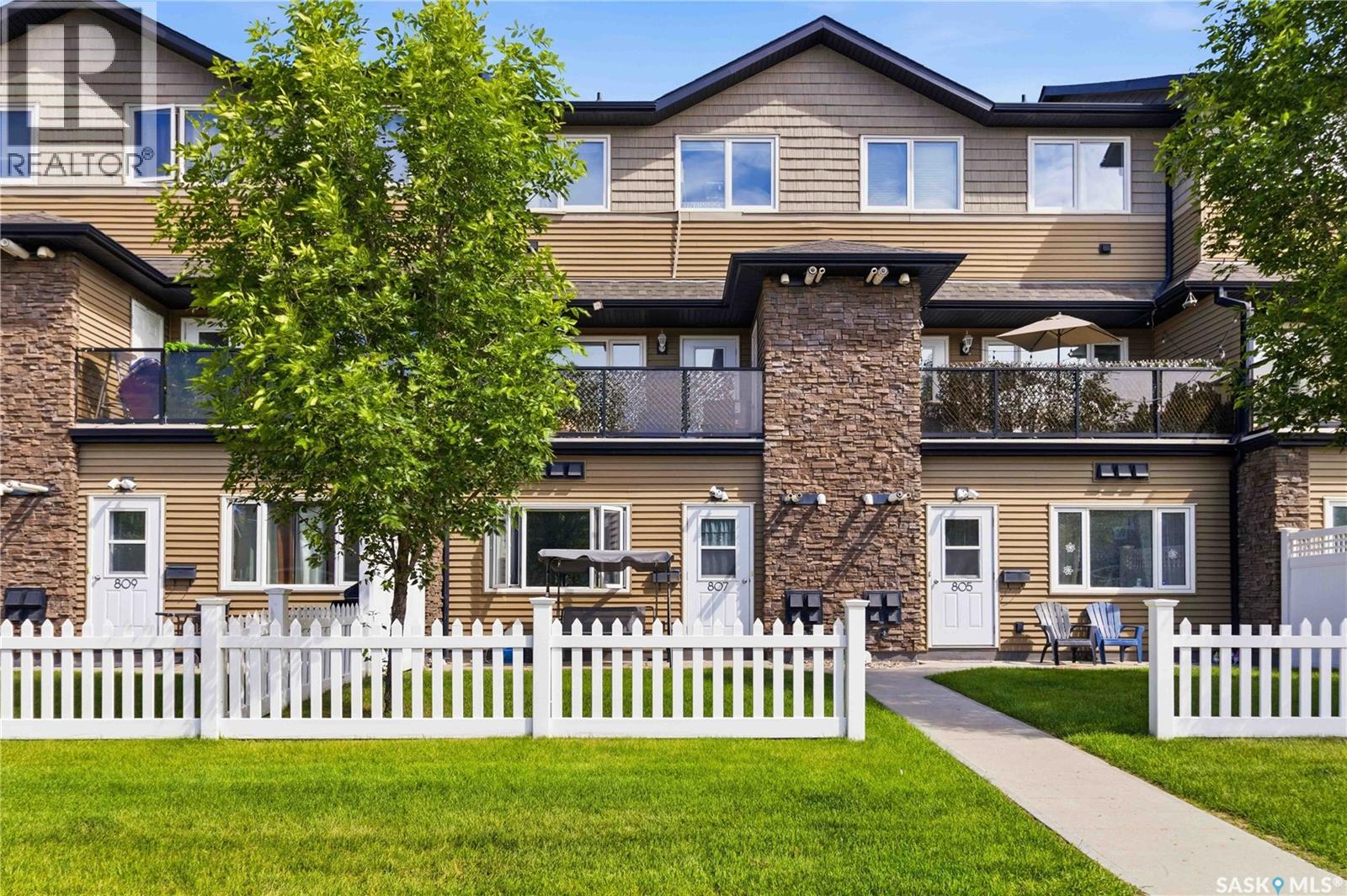 #807 110 Shillington CRESCENT - 5