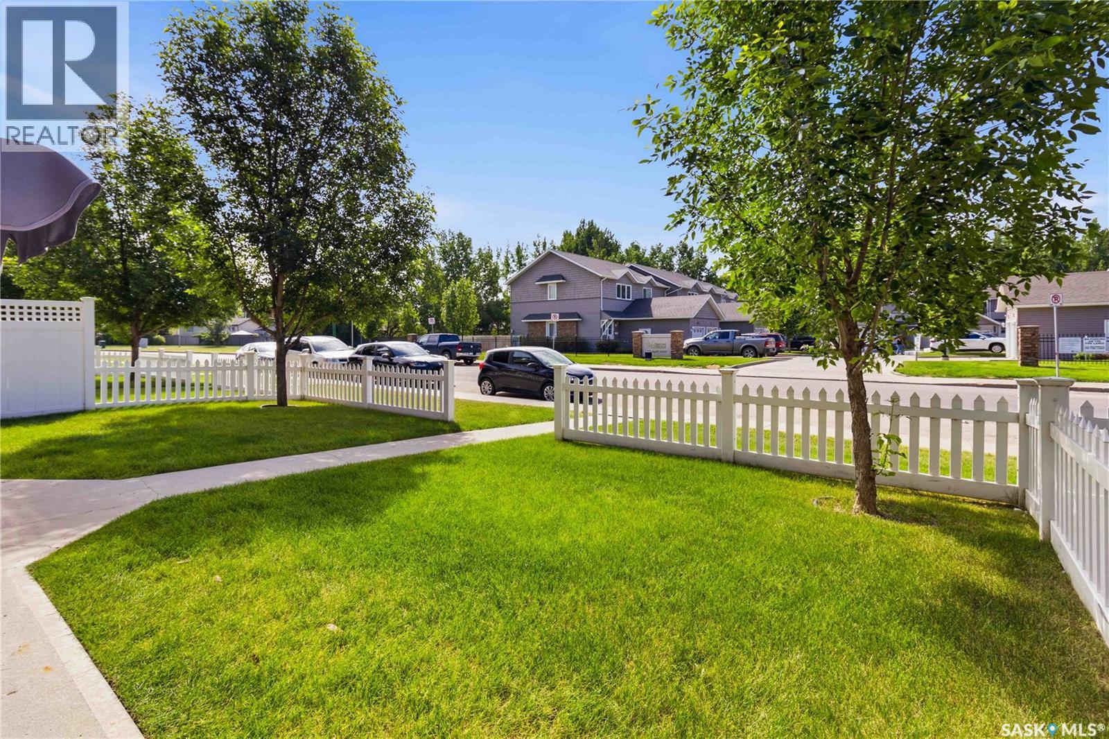 #807 110 Shillington CRESCENT - 8