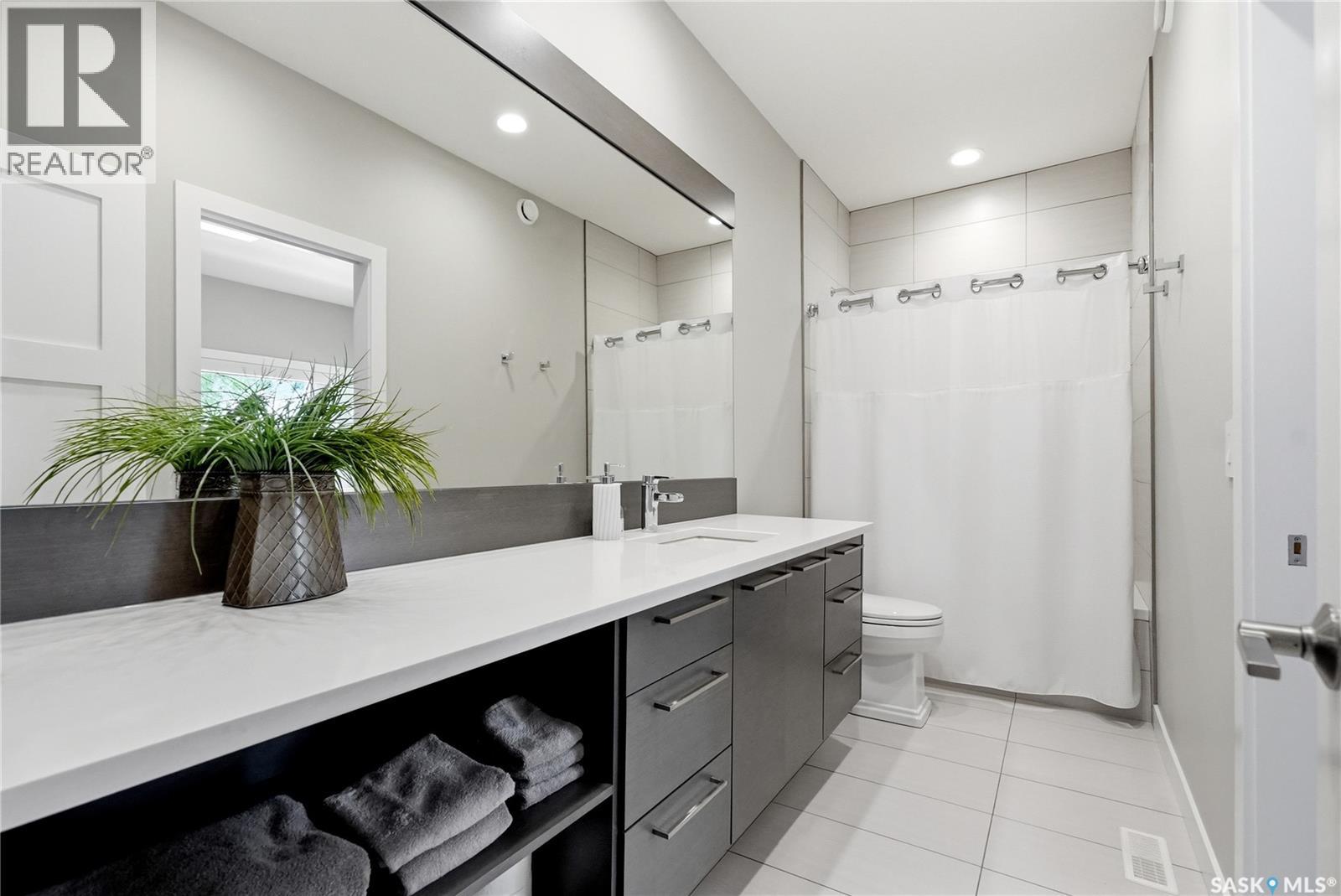 214 Skeena CRESCENT — photo 44