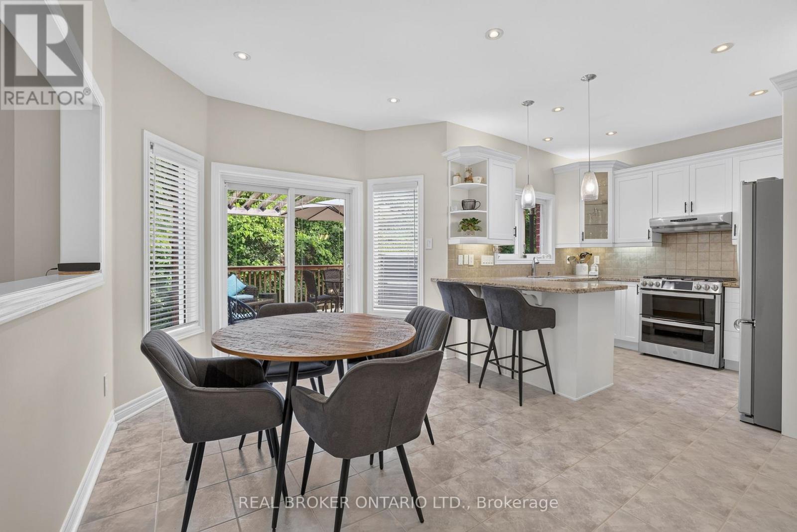 Bright Eat-In Kitchen