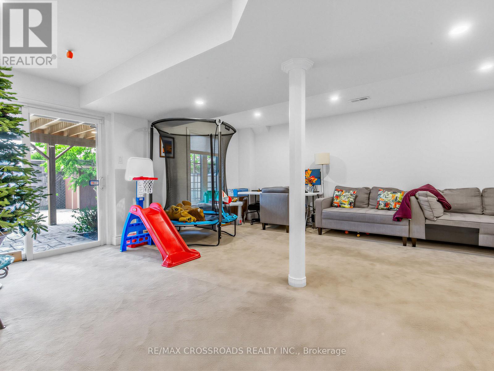23 WORTHVIEW DRIVE S - 28