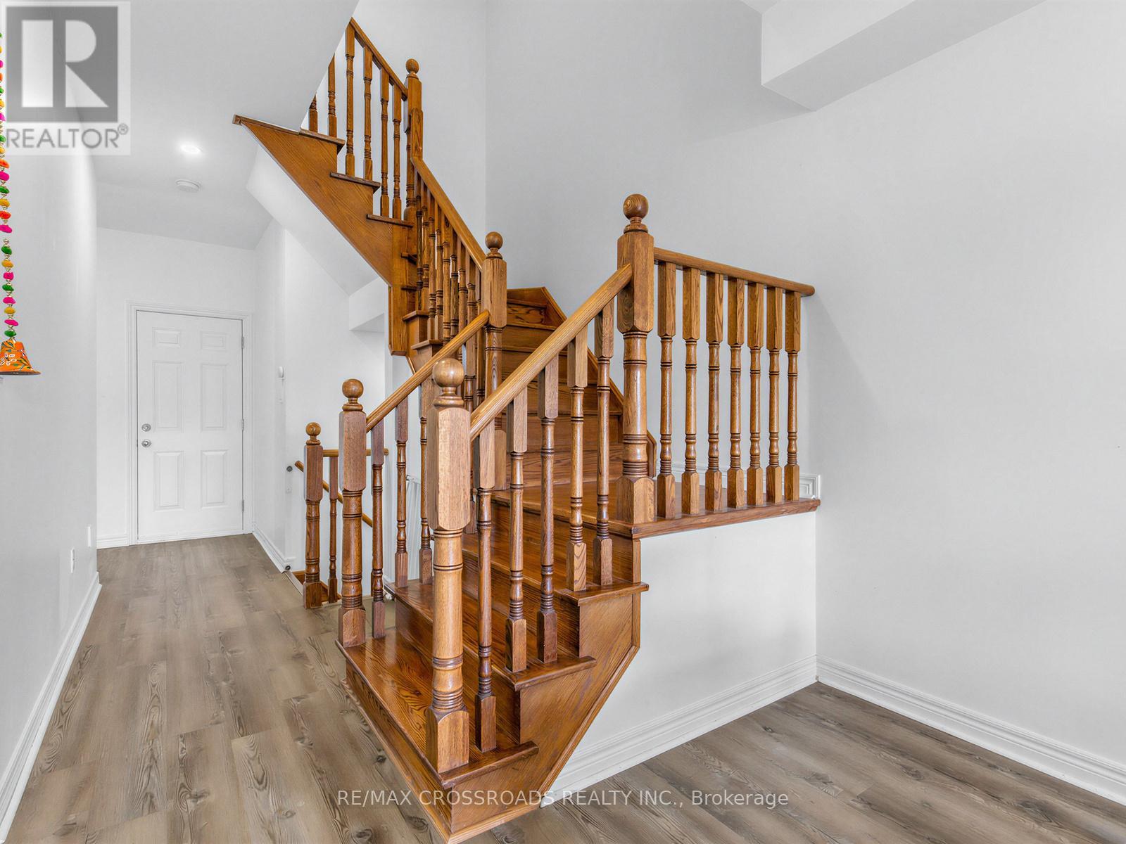 23 WORTHVIEW DRIVE S - 9