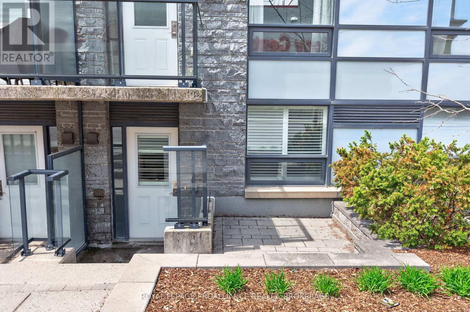 #A2 121 QUEEN STREET - 5