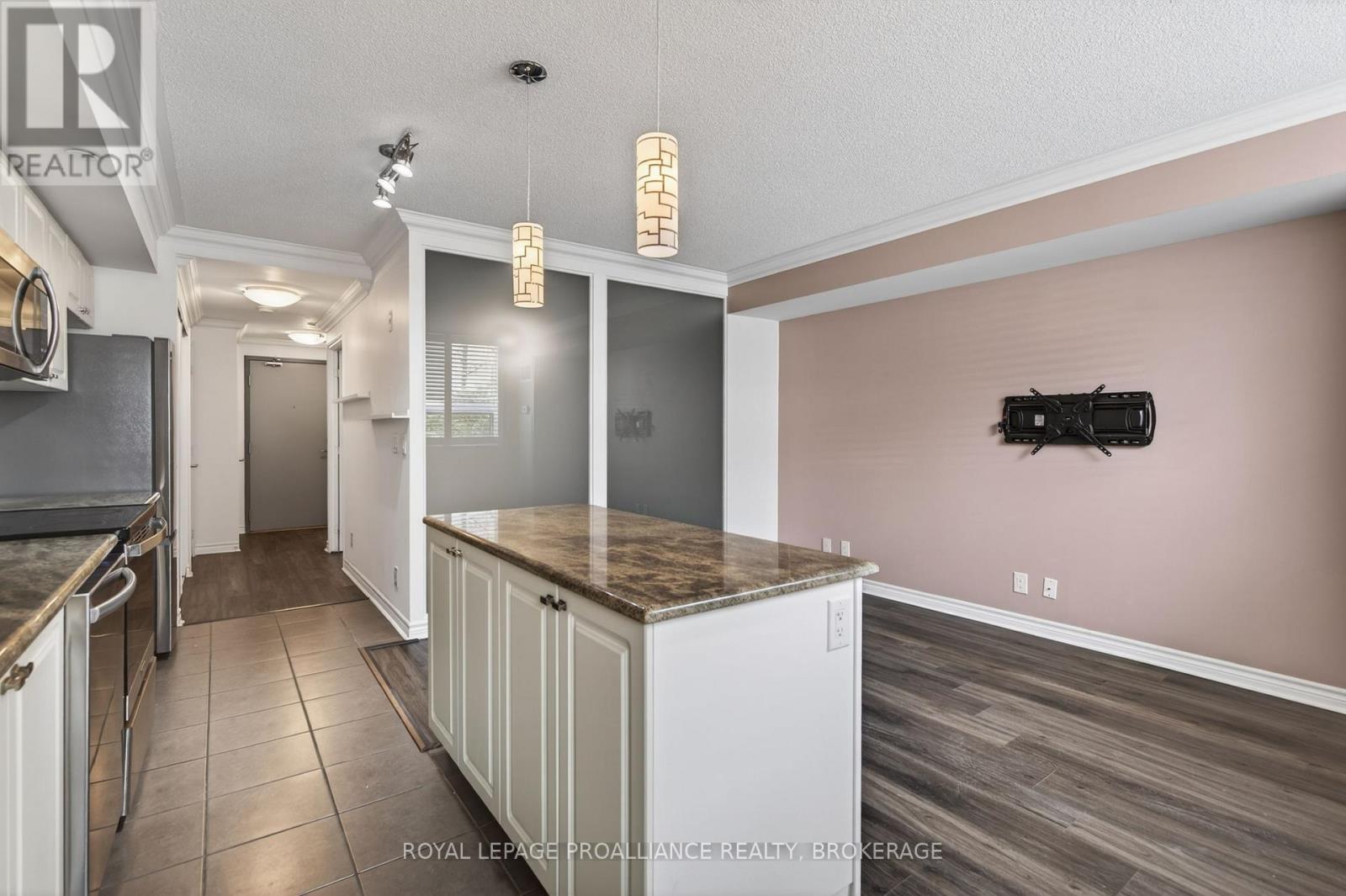#A2 121 QUEEN STREET - 7