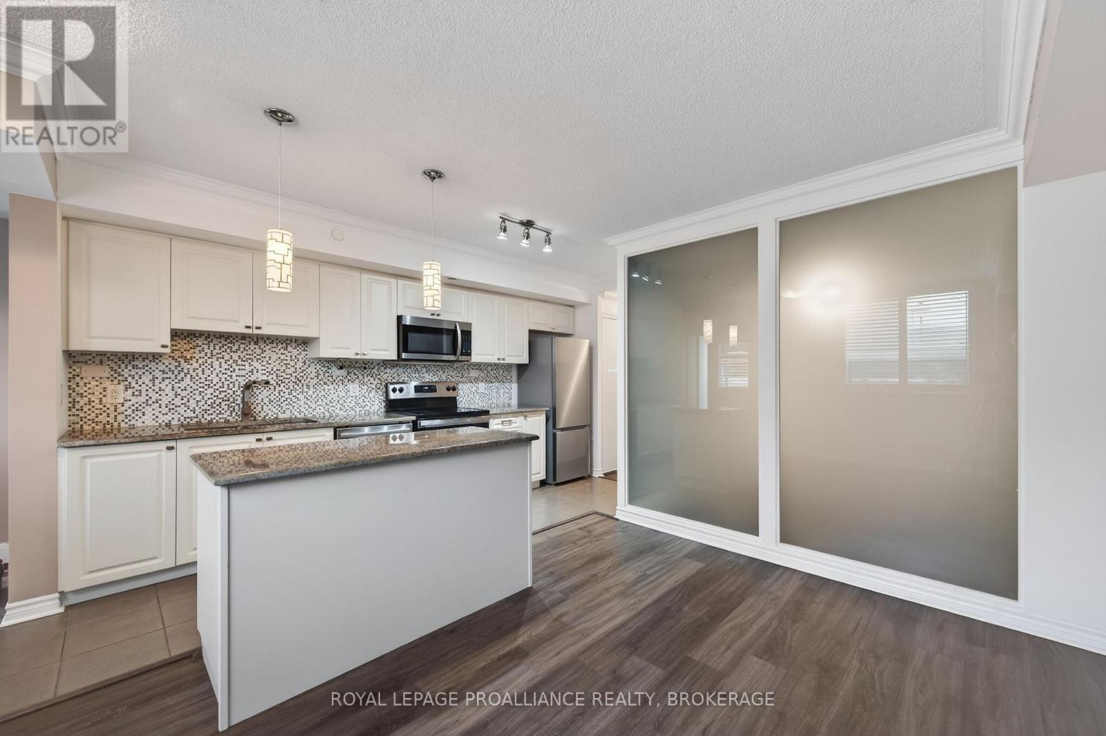 #A2 121 QUEEN STREET - 8