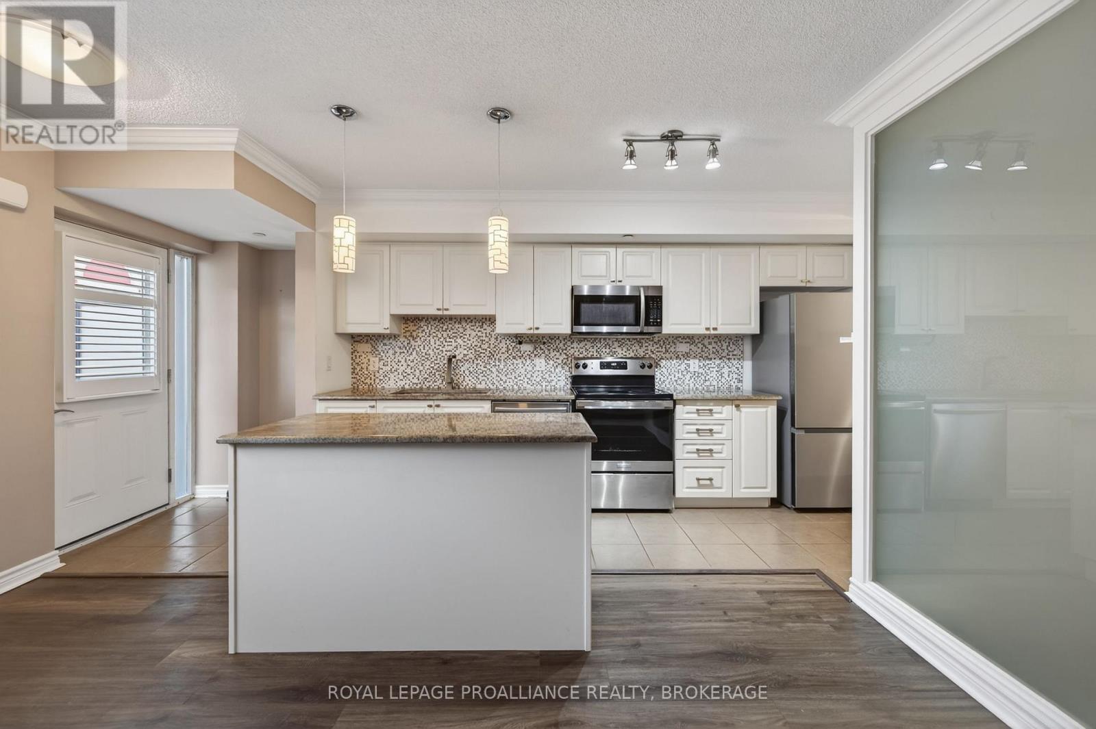 #A2 121 QUEEN STREET - 9