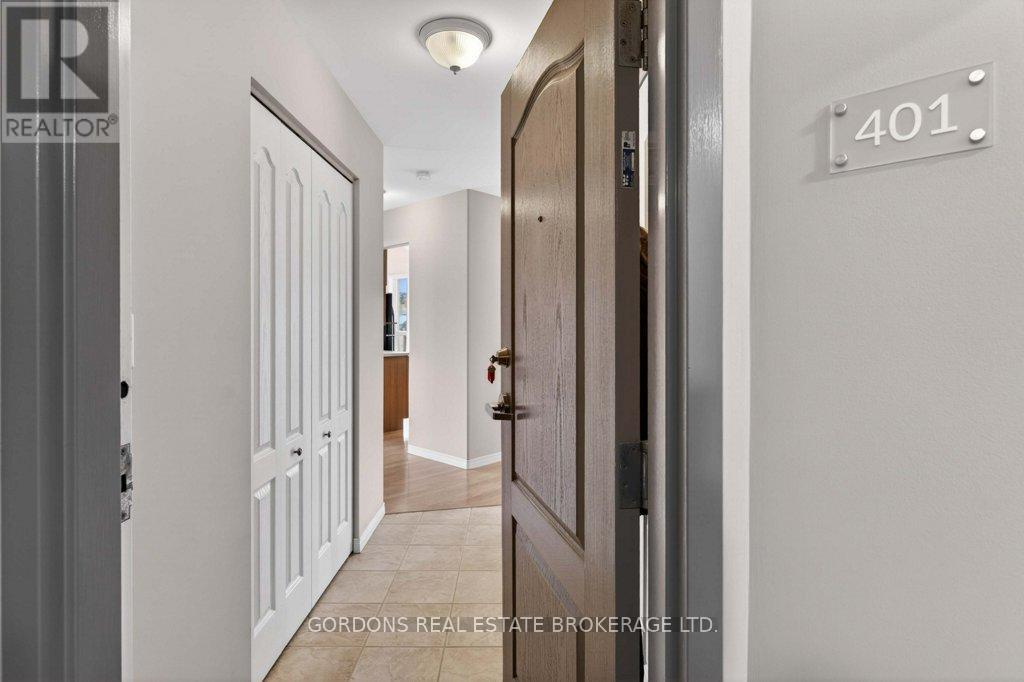 #401 350 WELLINGTON STREET - 13