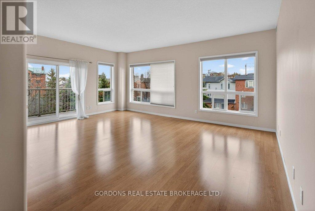 #401 350 WELLINGTON STREET - 22
