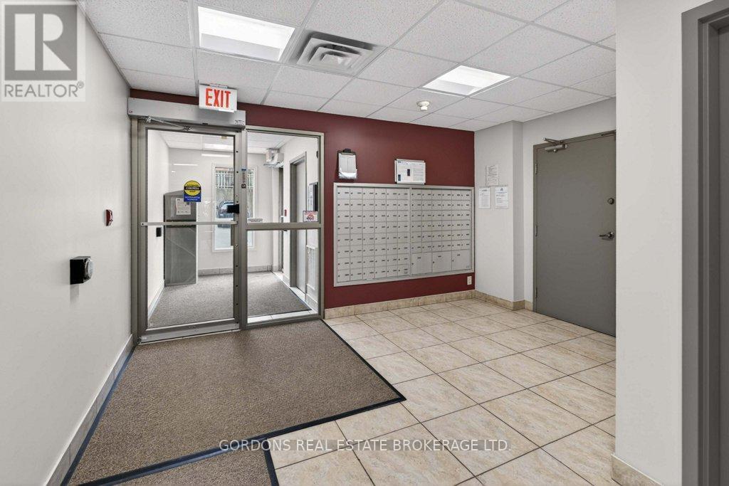 #401 350 WELLINGTON STREET - 7