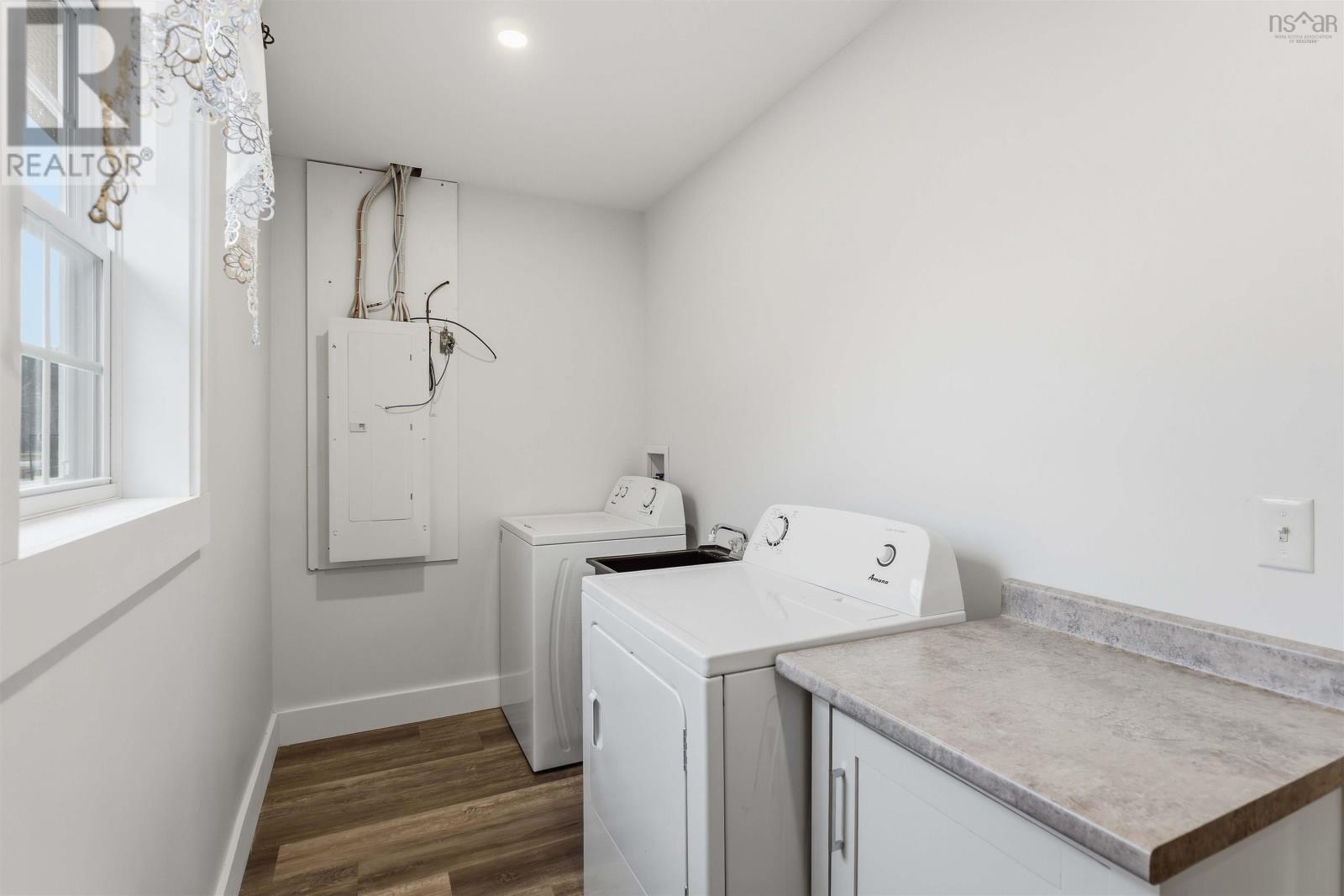439 Victoria Road - 18