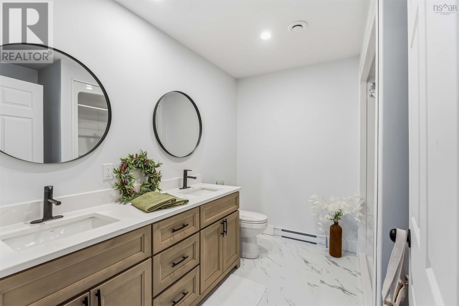 439 Victoria Road - 25