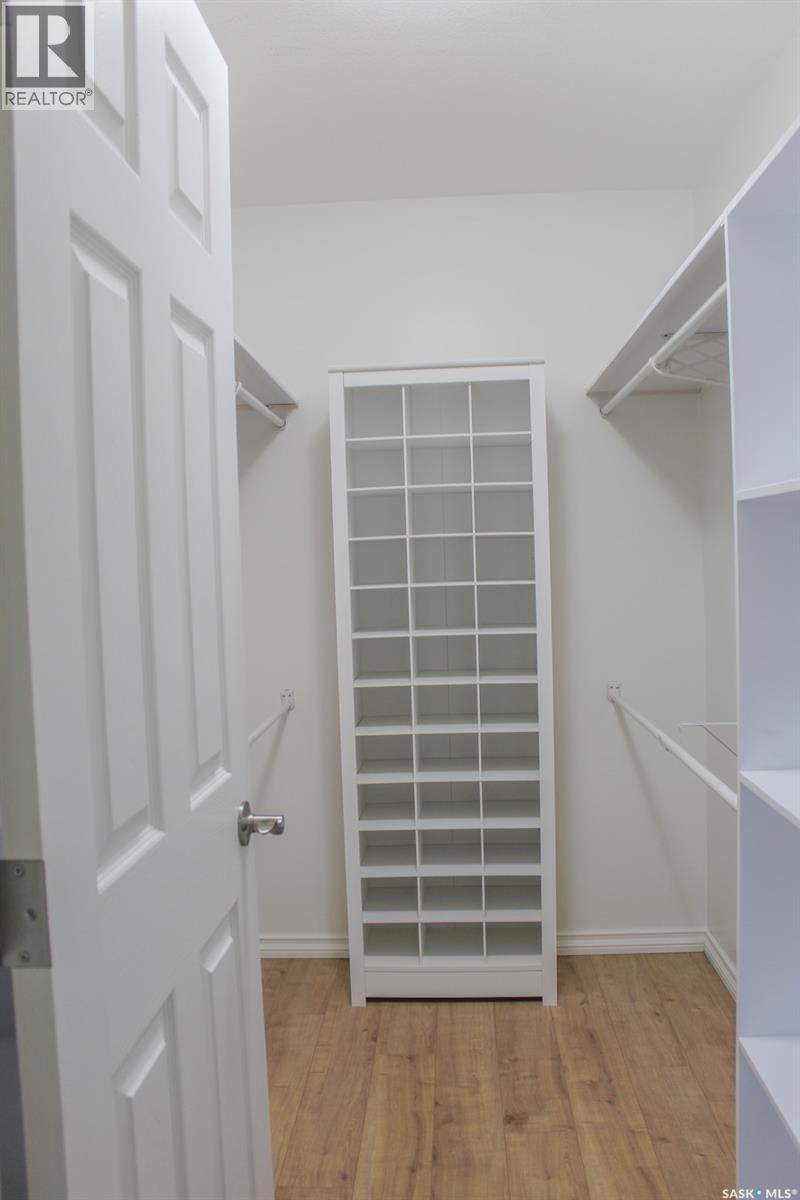 118 Babington AVENUE W — photo 14