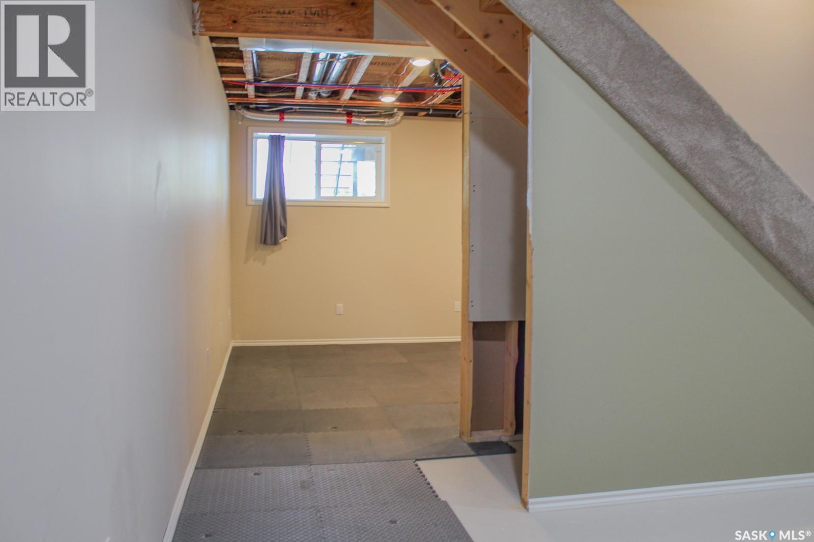 118 Babington AVENUE W — photo 36