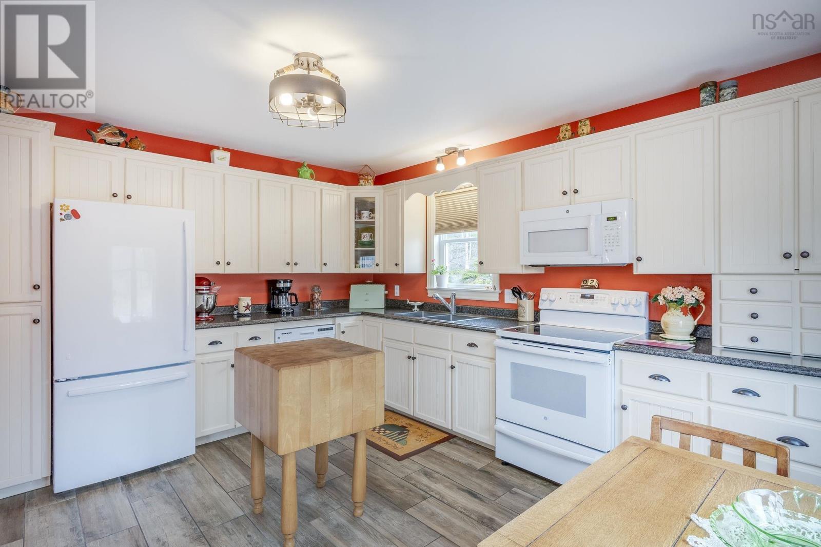 6437 Shore Road West - 13
