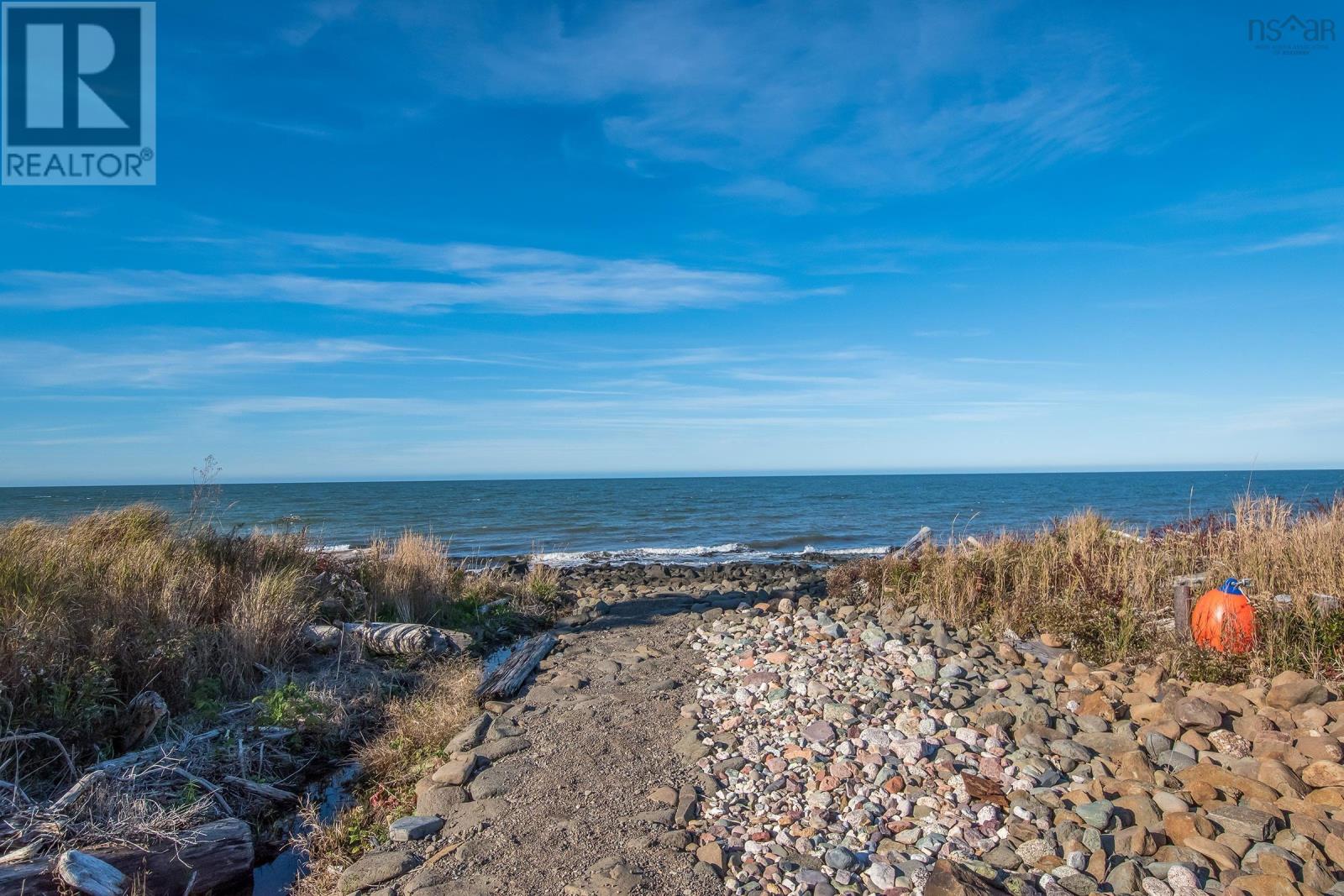6437 Shore Road West - 46