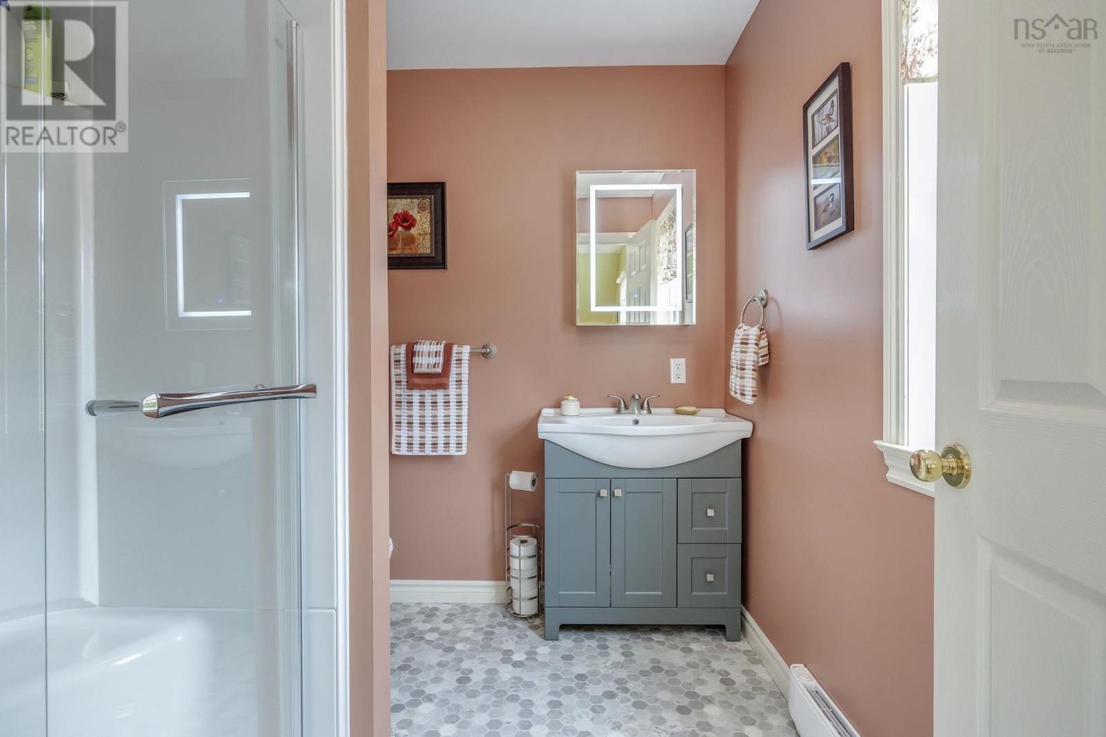 6437 Shore Road West - 32