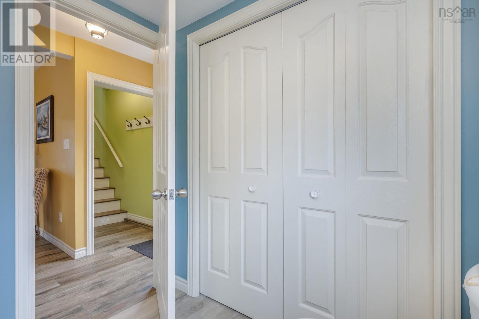 6437 Shore Road West - 21