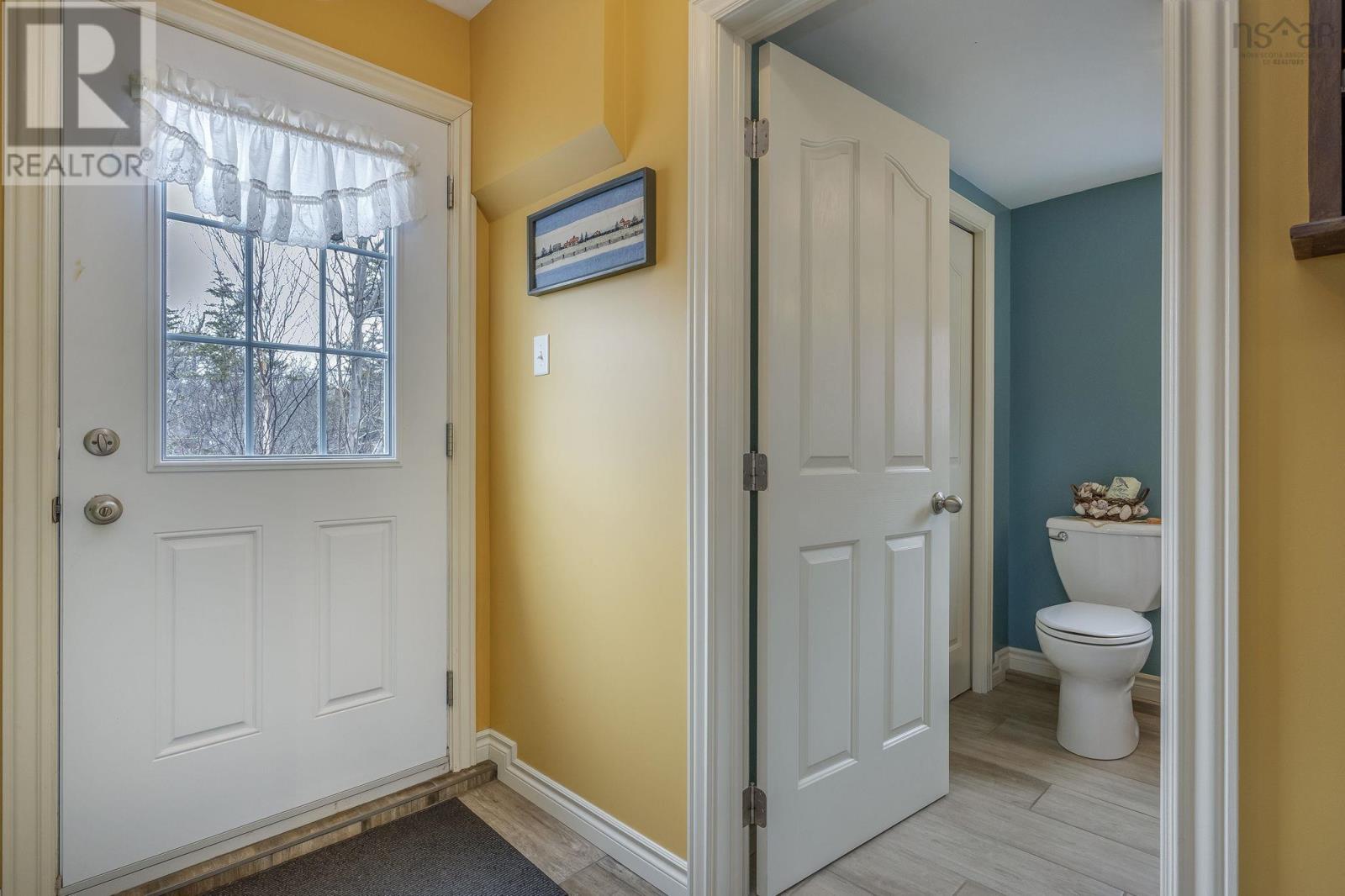 6437 Shore Road West - 18