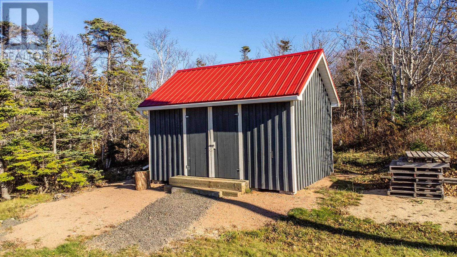 6437 Shore Road West - 41