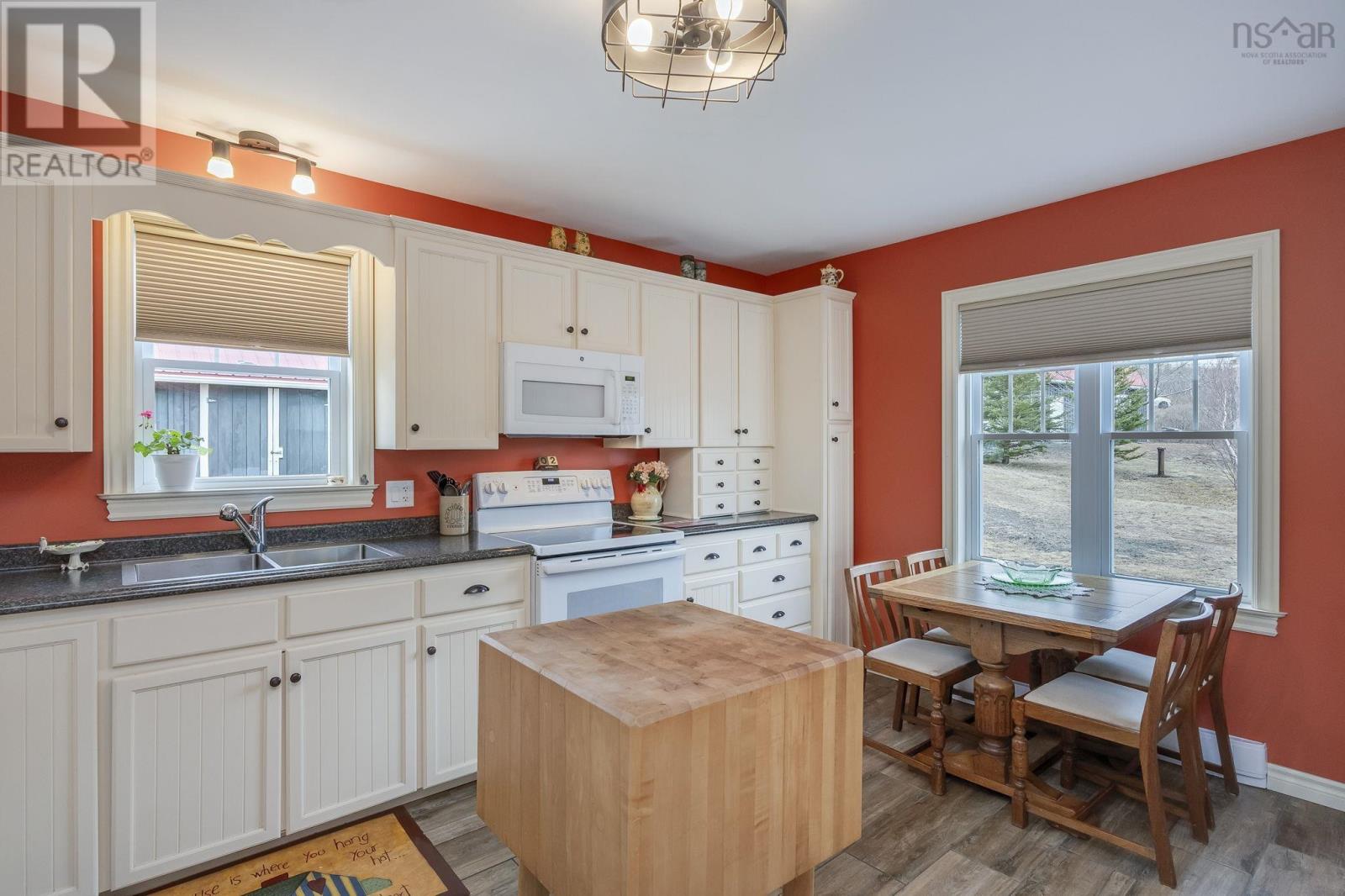 6437 Shore Road West - 14