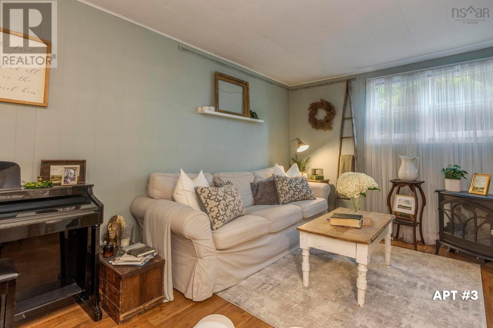 12787 Highway 1 - 41