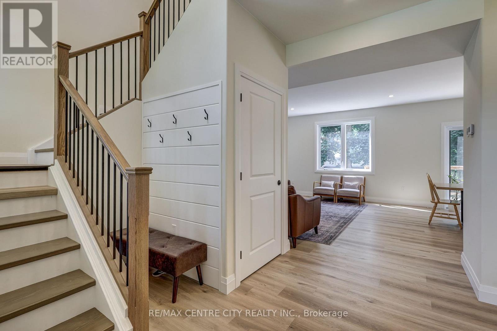 9 DELEVAN CRESCENT - 13