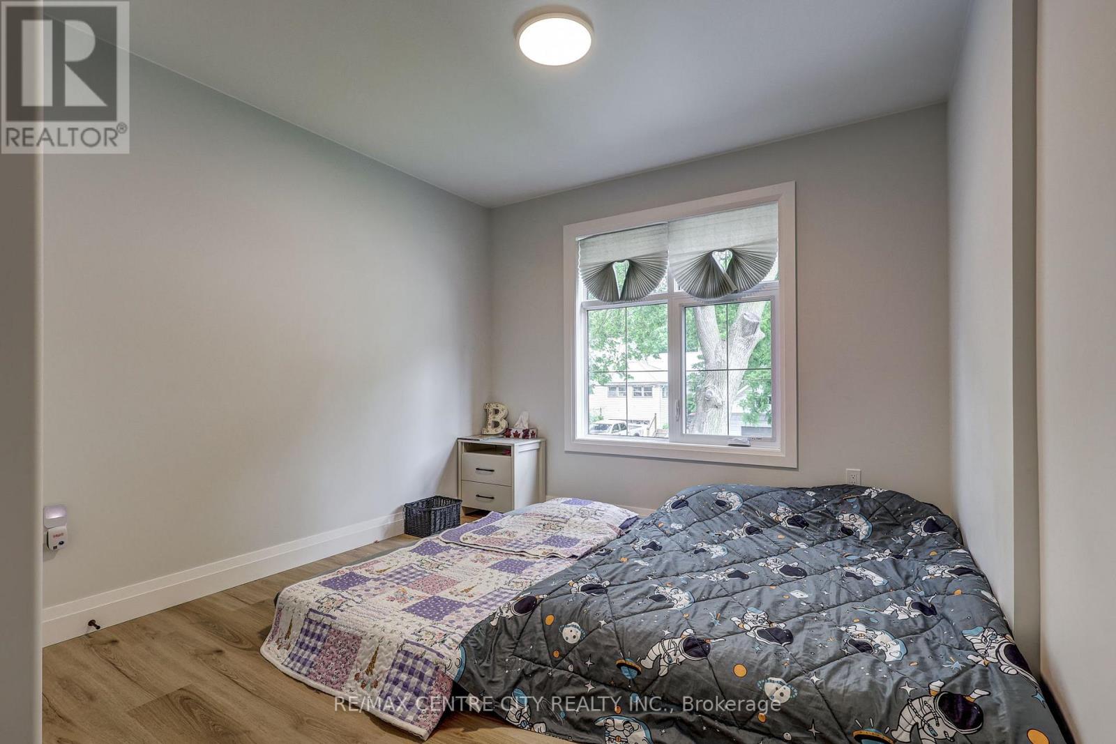 9 DELEVAN CRESCENT - 17
