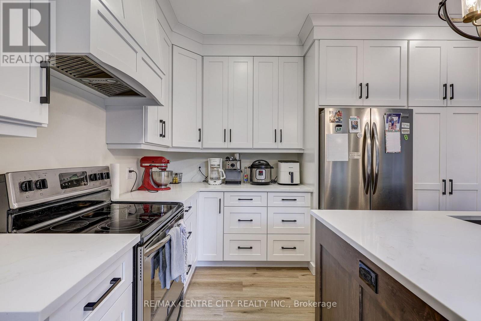 9 DELEVAN CRESCENT - 5