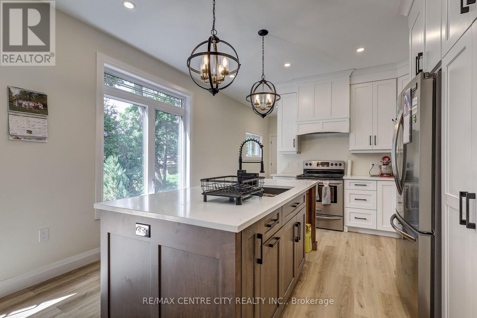 9 DELEVAN CRESCENT - 6
