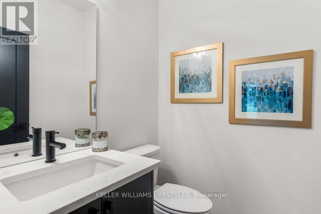 28 MANNING COURT - 28