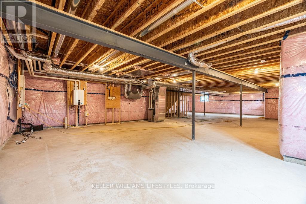 28 MANNING COURT - 36