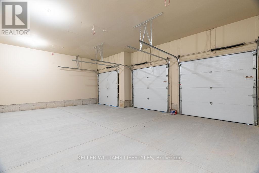 28 MANNING COURT - 37