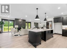 28 Manning Court, Lambton Shores, ON N0M1B0 Photo 13