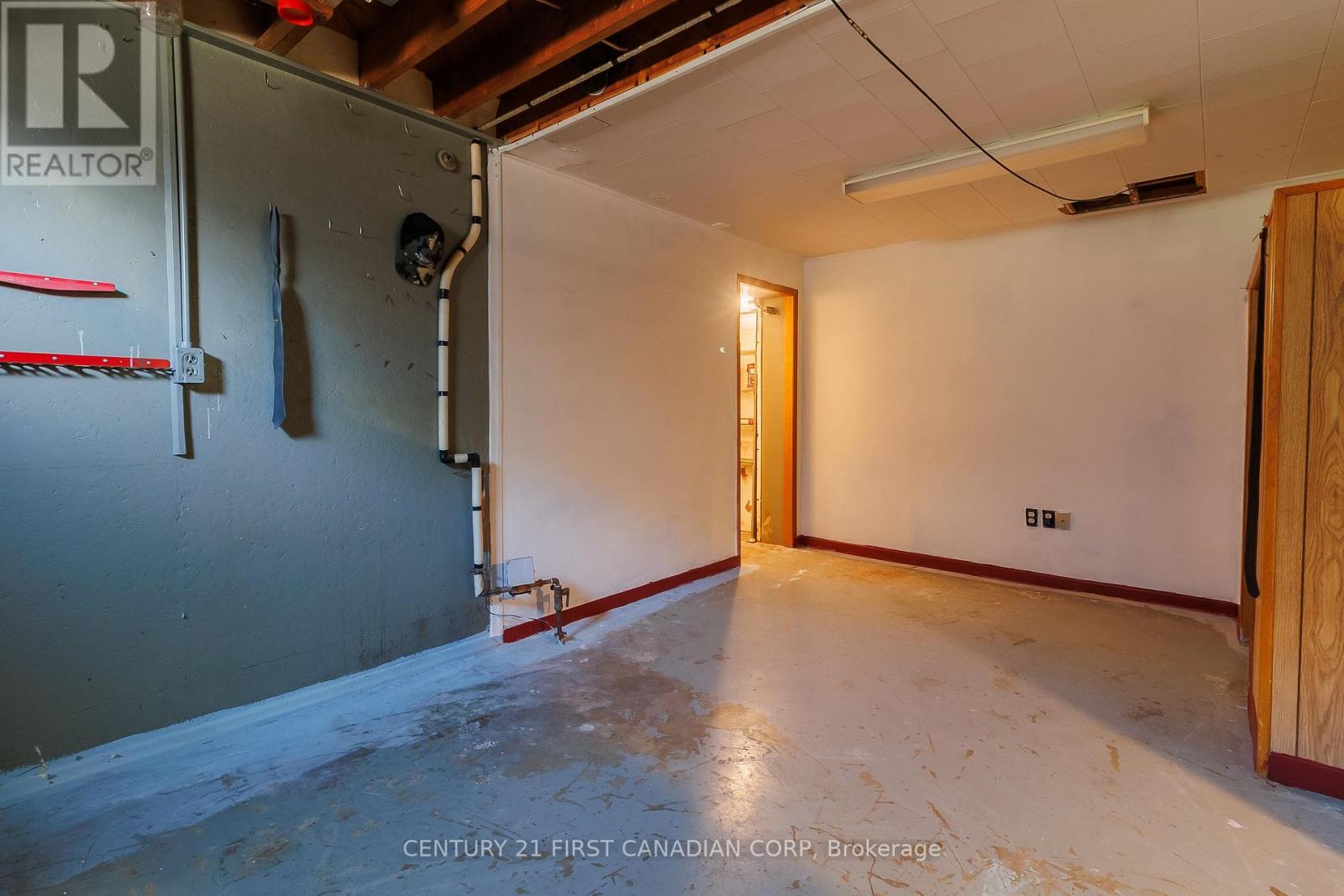 117 GOLDWICK CRESCENT - 28