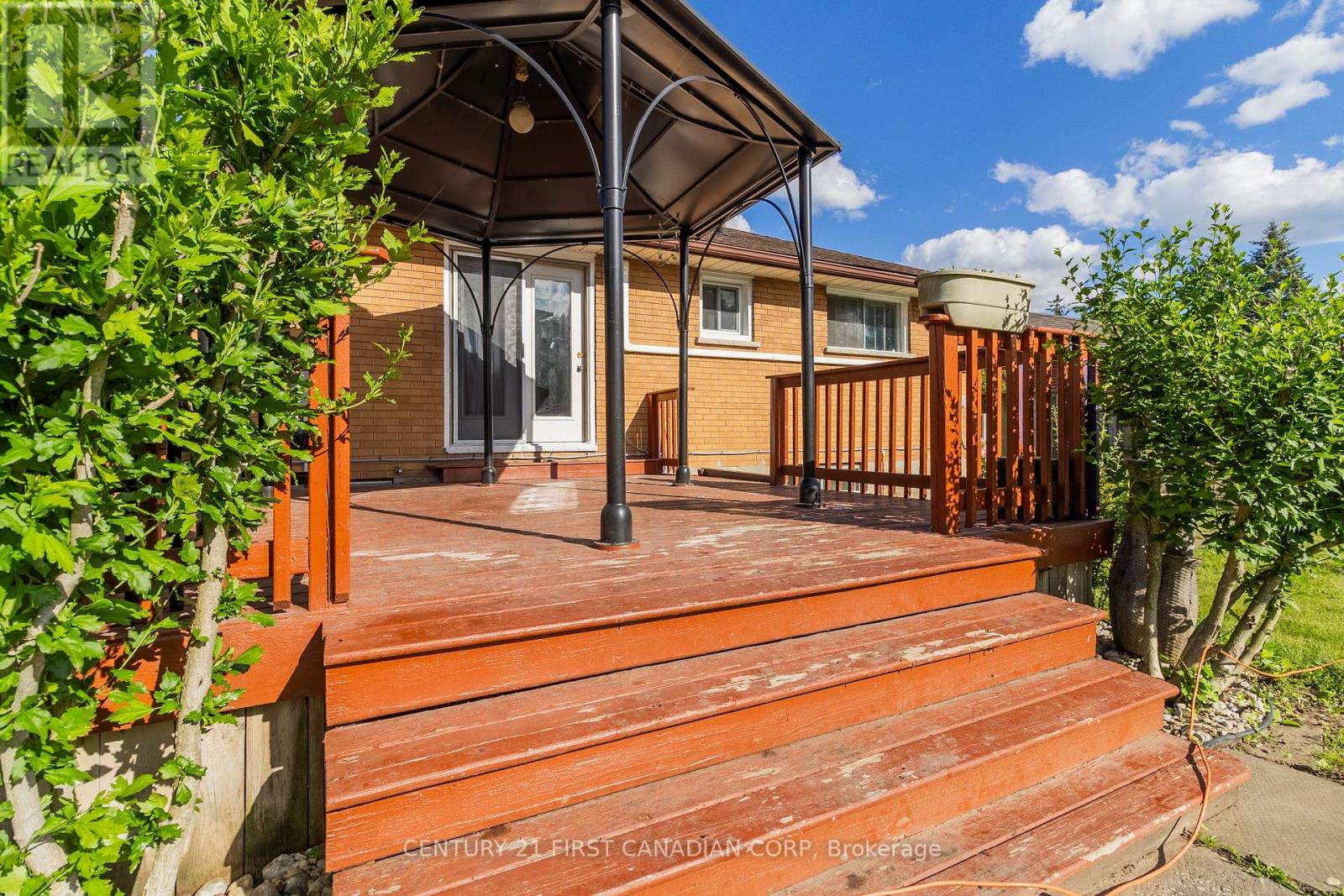 117 GOLDWICK CRESCENT - 32